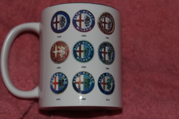 11oz Alfa Romeo mug - Image 2